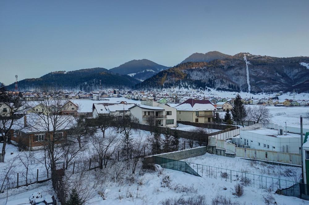 Hotel Ave Lux Săcele Eksteriør bilde