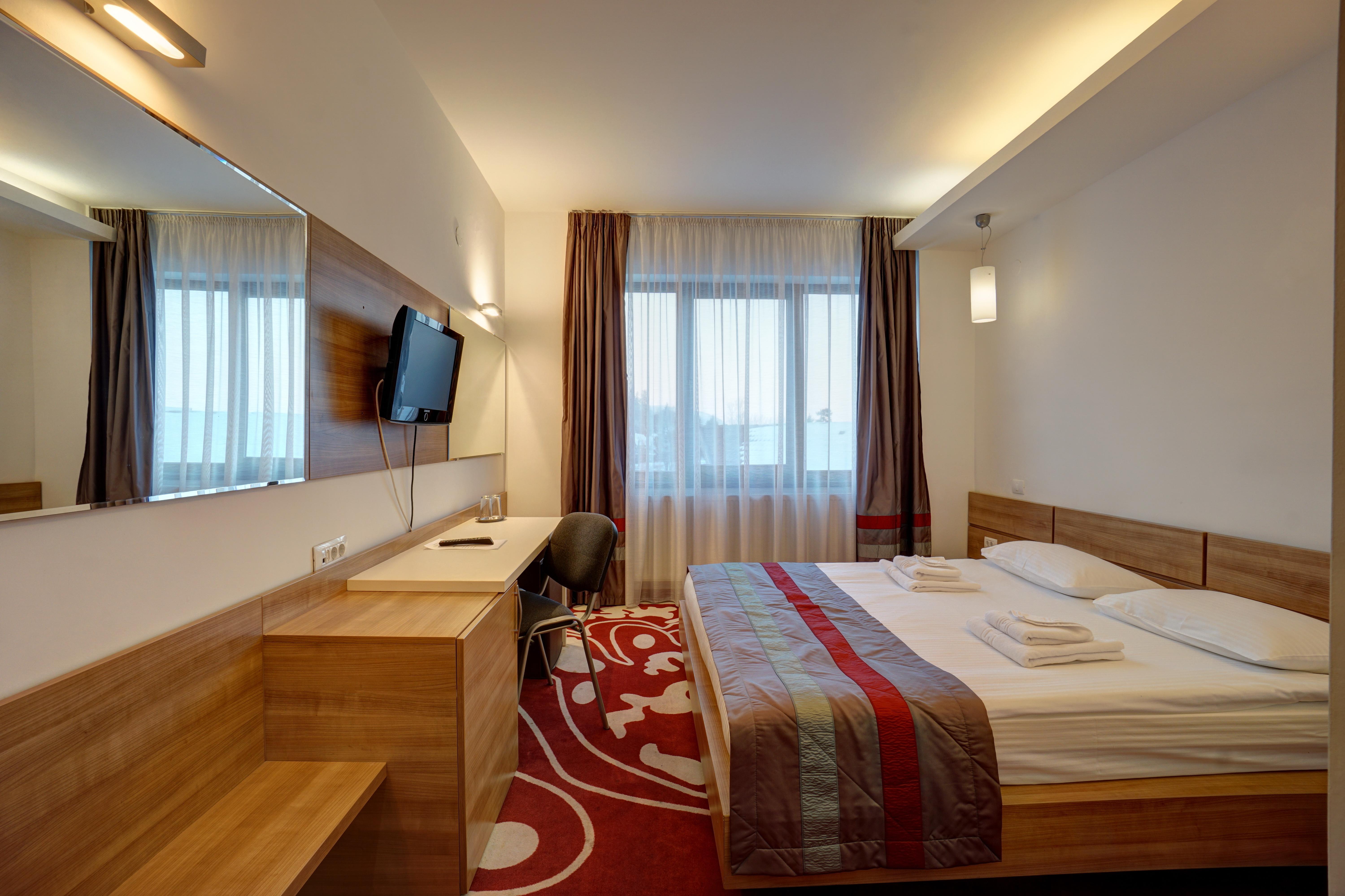 Hotel Ave Lux Săcele Eksteriør bilde