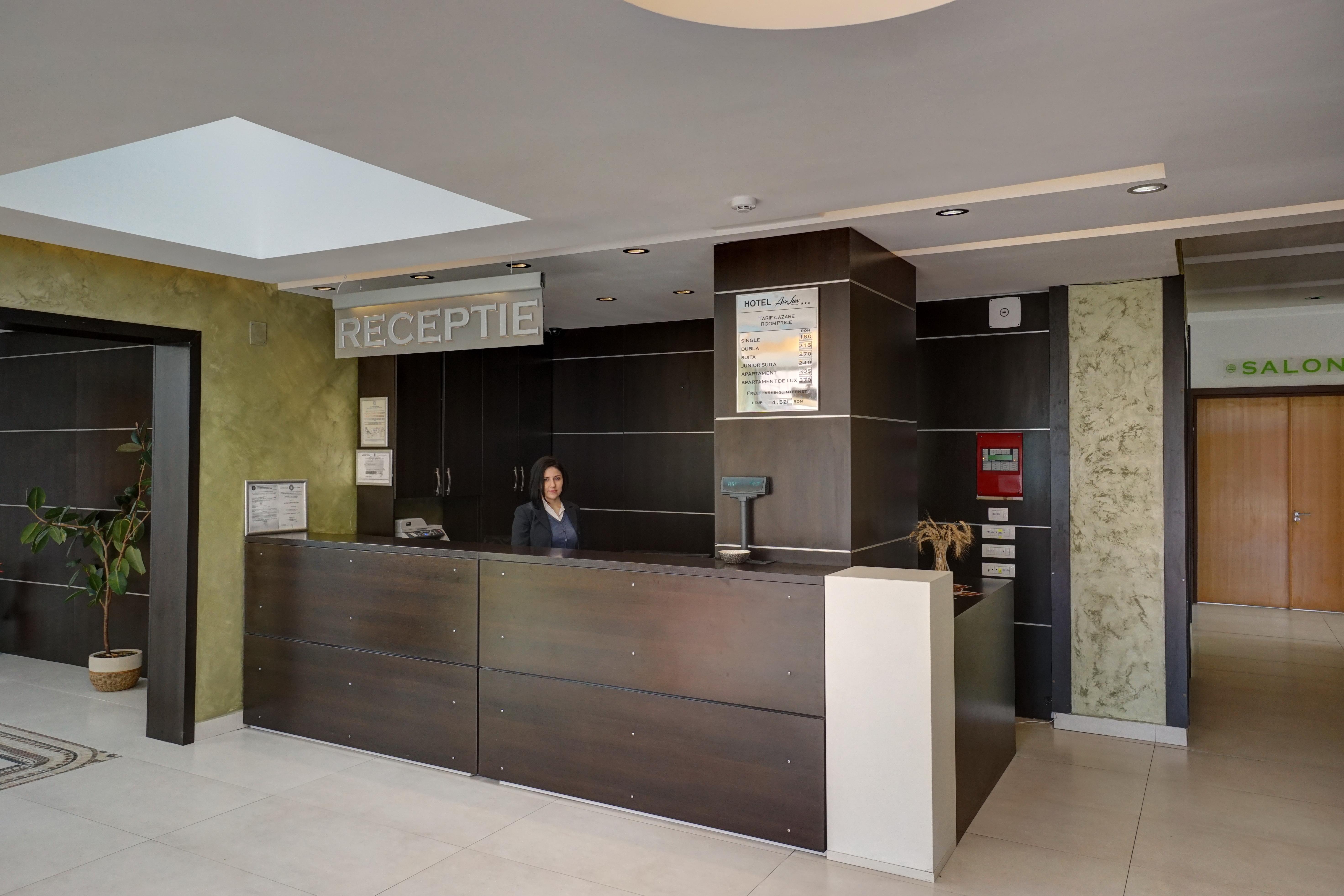 Hotel Ave Lux Săcele Eksteriør bilde