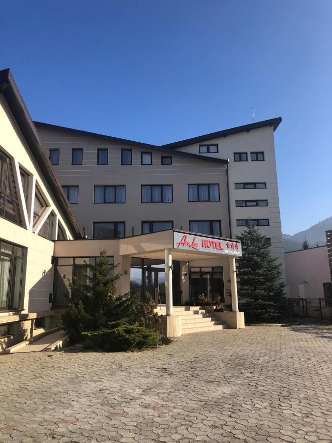 Hotel Ave Lux Săcele Eksteriør bilde