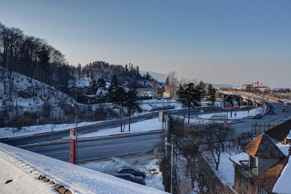 Hotel Ave Lux Săcele Eksteriør bilde