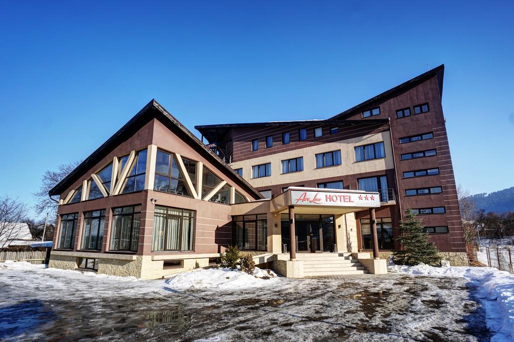 Hotel Ave Lux Săcele Eksteriør bilde
