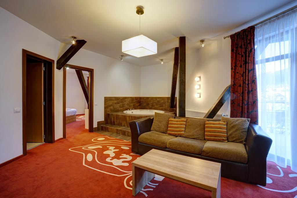 Hotel Ave Lux Săcele Eksteriør bilde